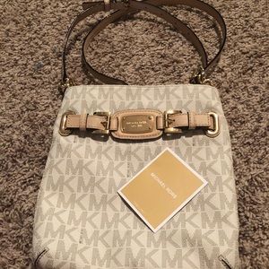 Michael kors crossbody